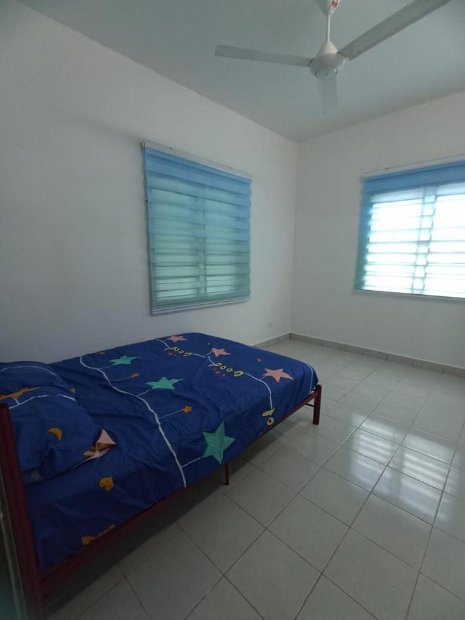 Aisya Homestay Bajet Karak Setia Zewnętrze zdjęcie